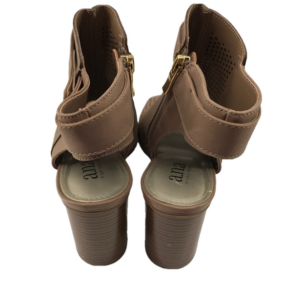 ANA TROUT—Wm’s Taupe Open Toe/Heel Mesh Ankle Sandals Stacked 3”Heel Side Zip—6M - Picture 10 of 16